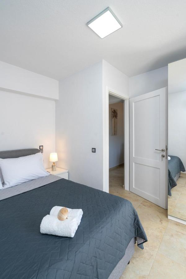 Villa Blue Coast House Goudhouros Esterno foto
