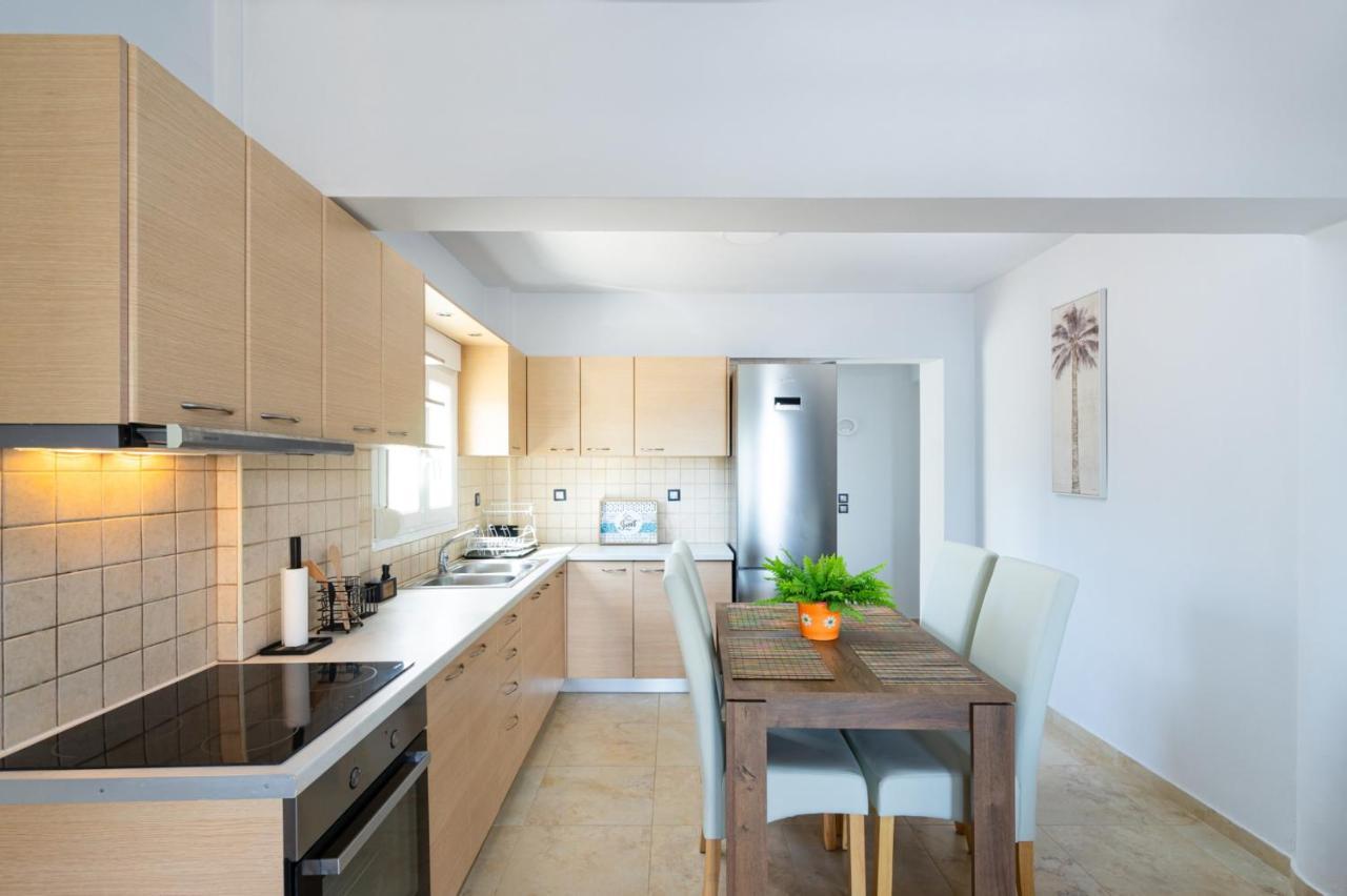 Villa Blue Coast House Goudhouros Esterno foto