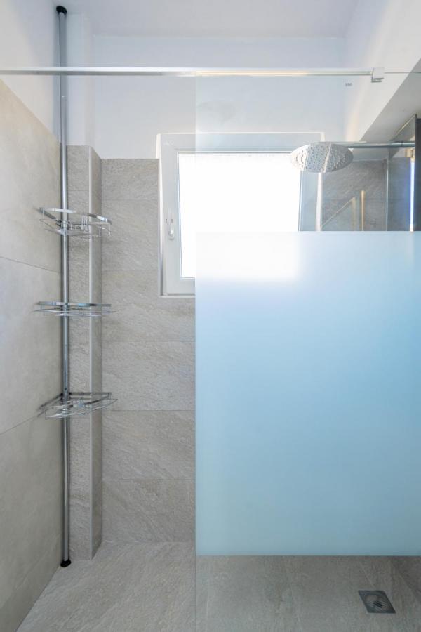 Villa Blue Coast House Goudhouros Esterno foto