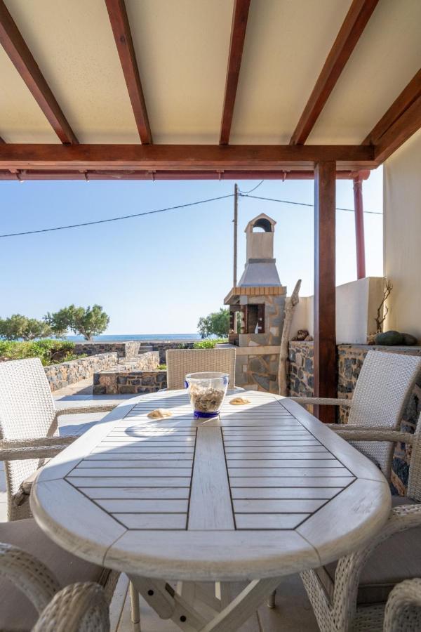 Villa Blue Coast House Goudhouros Esterno foto