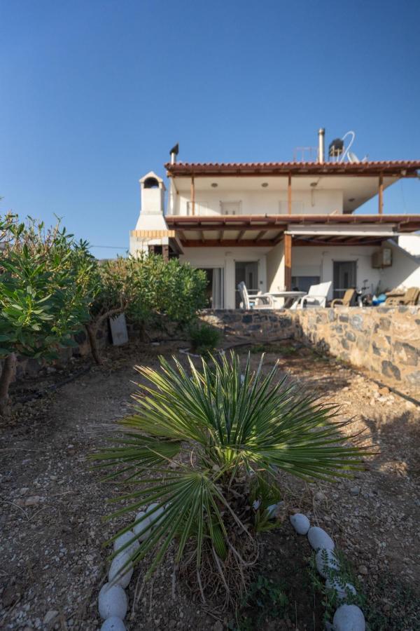 Villa Blue Coast House Goudhouros Esterno foto