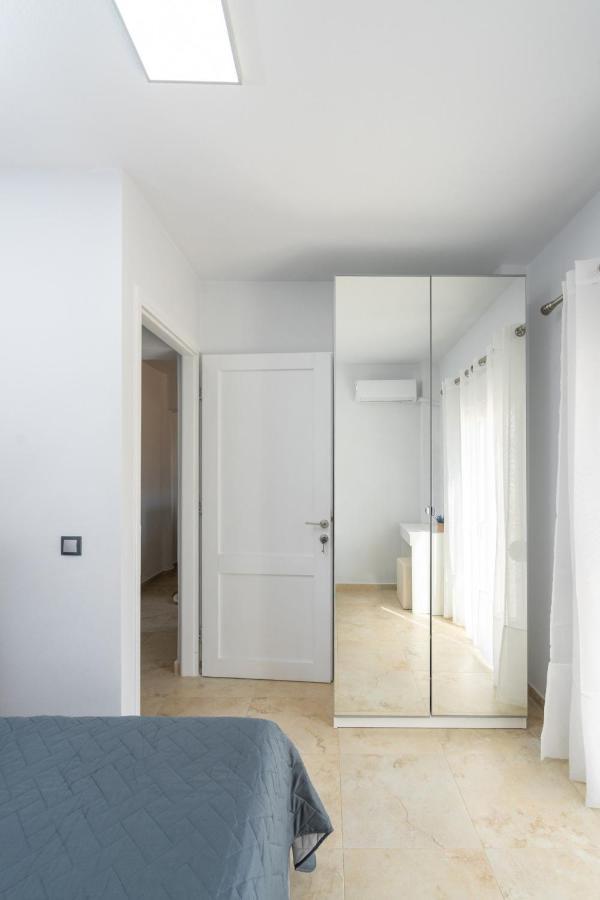 Villa Blue Coast House Goudhouros Esterno foto